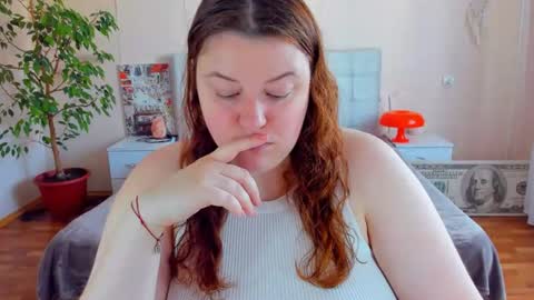 Snapshot of polinasallivan chatting on 07-28-26, 12:48 Polina online show from 07-28-26, 12:48