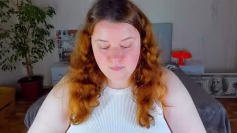 Snapshot of polinasallivan chatting on 07-30-26, 09:36 Polina online show from 07-30-26, 09:36