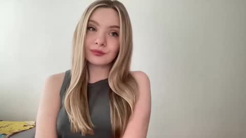 Snapshot of polishangel222 chatting on 05-13-26, 01:30 polishangel222 online show from 05-13-26, 01:30
