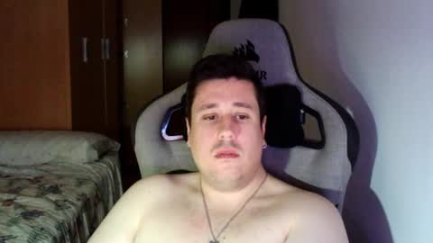 Snapshot of pollito_95 chatting on 12-15-24, 06:59 Pollito online show from 12-15-24, 06:59