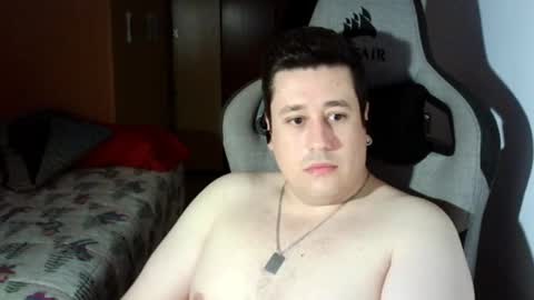 Snapshot of pollito_95 chatting on 12-25-24, 06:52 Pollito online show from 12-25-24, 06:52