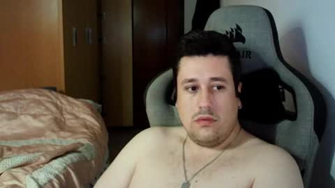 Snapshot of pollito_95 chatting on 12-30-24, 06:49 Pollito online show from 12-30-24, 06:49