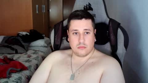 Snapshot of pollito_95 chatting on 01-26-25, 02:08 Pollito online show from 01-26-25, 02:08