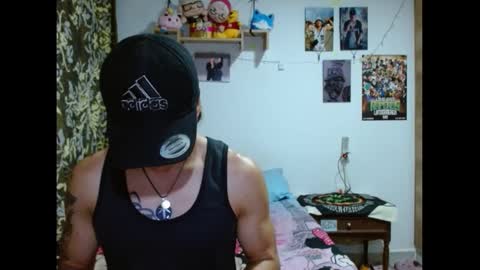 Snapshot of pollon8_kbezon chatting on 01-10-25, 08:04 Gian online show from 01-10-25, 08:04