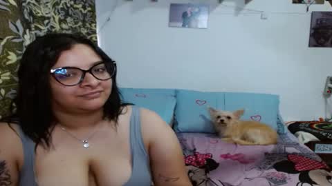 Snapshot of pollon8_kbezon chatting on 01-15-25, 04:54 Gian online show from 01-15-25, 04:54