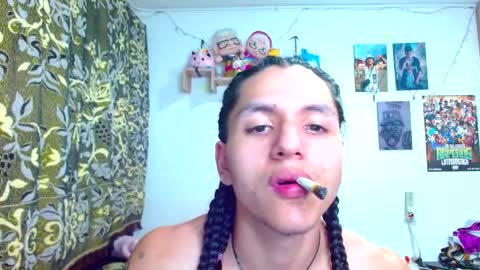 Snapshot of pollon8_kbezon chatting on 02-25-25, 06:47 Gian online show from 02-25-25, 06:47