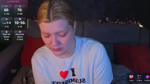 Polly online show from 05-19-26, 01:56