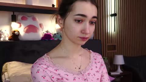 Polly online show from 02-12-26, 07:47