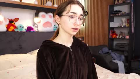 Polly online show from 03-05-26, 07:37