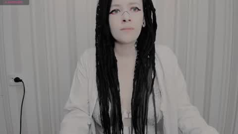 Polly online show from 11-28-25, 05:32