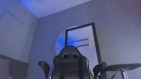 POLLY online show from 11-11-25, 10:37