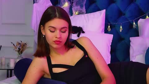 Polly online show from 10-29-25, 06:59