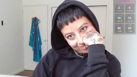 Poly online show from 02-19-25, 07:05