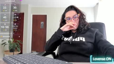 paulina barnett online show from 04-11-26, 04:33