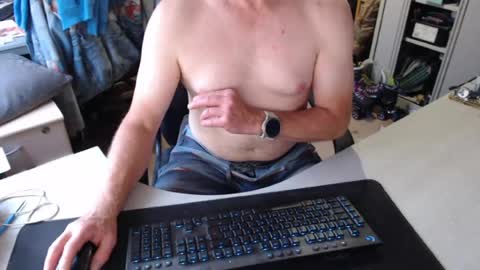 Snapshot of poodledude chatting on 07-15-26, 04:01 Dave online show from 07-15-26, 04:01