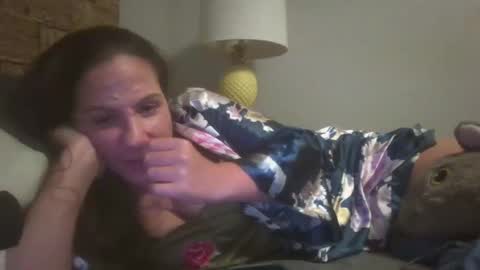 Snapshot of pooncahantits chatting on 12-30-24, 04:31 Emily at Home online show from 12-30-24, 04:31