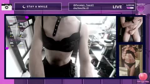 Snapshot of porcelain_tears01 chatting on 06-12-26, 01:21 porcelain_tears01 online show from 06-12-26, 01:21