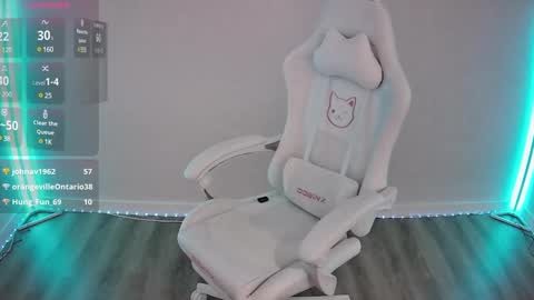 Snapshot of porchaplay chatting on 12-15-24, 06:29 Porcha Play online show from 12-15-24, 06:29