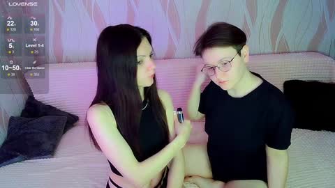 Snapshot of pornostendup chatting on 01-12-25, 02:45 Ana and Tati online show from 01-12-25, 02:45