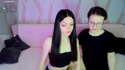 Snapshot of pornostendup chatting on 03-11-25, 12:44 Ana and Tati online show from 03-11-25, 12:44