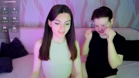 Snapshot of pornostendup chatting on 09-23-25, 10:24 Ana and Tati online show from 09-23-25, 10:24