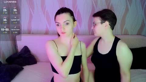 Snapshot of pornostendup chatting on 09-28-25, 07:30 Ana and Tati online show from 09-28-25, 07:30