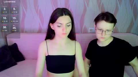 Snapshot of pornostendup chatting on 10-15-25, 07:03 Ana and Tati online show from 10-15-25, 07:03