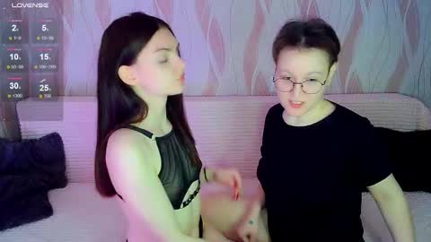 Snapshot of pornostendup chatting on 11-19-25, 07:25 Ana and Tati online show from 11-19-25, 07:25