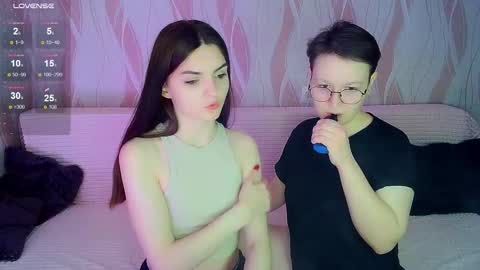 Snapshot of pornostendup chatting on 11-25-25, 07:14 Ana and Tati online show from 11-25-25, 07:14