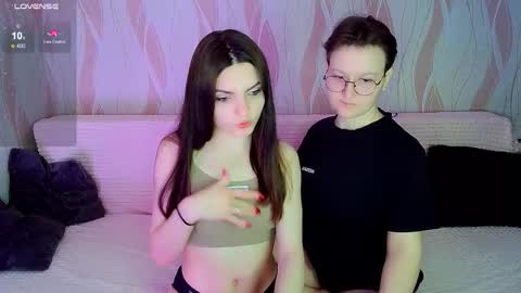 Snapshot of pornostendup chatting on 12-03-25, 07:34 Ana and Tati online show from 12-03-25, 07:34