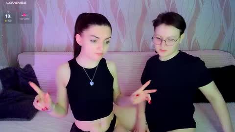 Snapshot of pornostendup chatting on 12-05-25, 08:49 Ana and Tati online show from 12-05-25, 08:49