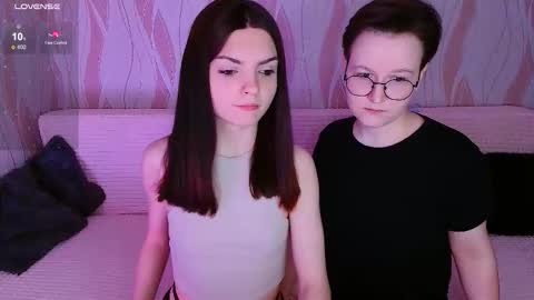 Snapshot of pornostendup chatting on 12-22-25, 10:29 Ana and Tati online show from 12-22-25, 10:29