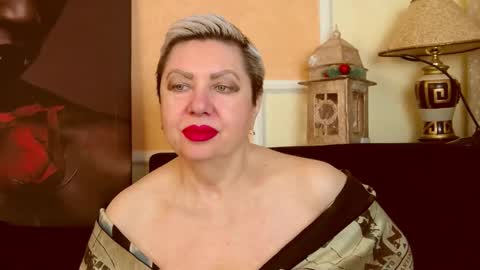 Snapshot of posh_lady chatting on 02-19-26, 09:27 LADY POSH online show from 02-19-26, 09:27