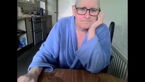 poshman65 online show from 04-05-26, 09:17