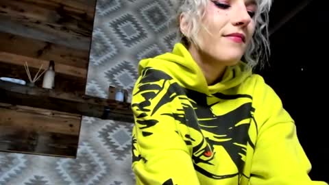 Snapshot of positivevibess chatting on 02-18-25, 12:59 positivevibess online show from 02-18-25, 12:59