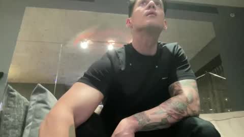 Snapshot of pourlemoment chatting on 09-28-25, 06:52 pourlemoment online show from 09-28-25, 06:52