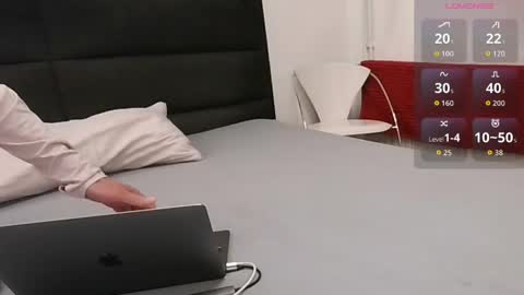 Smooth Daddy online show from 04-12-26, 08:52