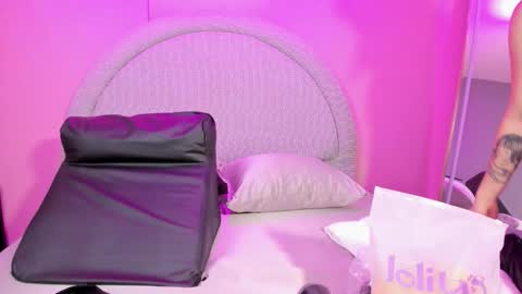 Powder  online show from 12-05-25, 11:30