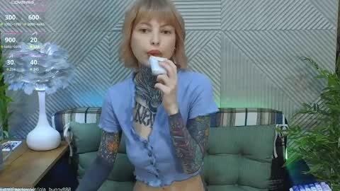 Lola online show from 03-18-26, 05:10