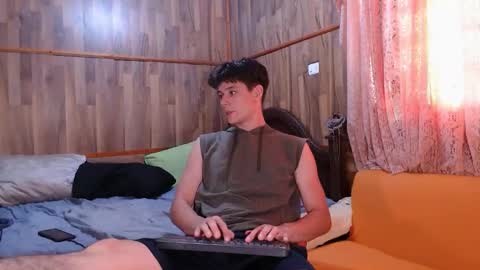 chris independent  online show from 12-18-24, 07:52