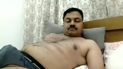 pradeep99107849 online show from 07-02-26, 09:32
