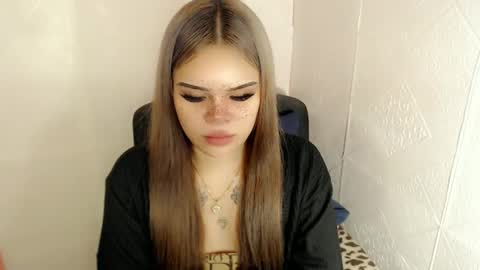 MAXXINE online show from 02-17-25, 05:10