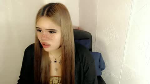 MAXXINE online show from 03-04-25, 06:37