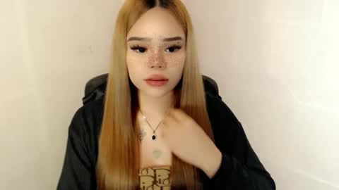 MAXXINE online show from 10-07-25, 10:45