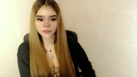 MAXXINE online show from 04-11-26, 07:35