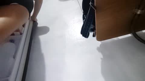 Dinah online show from 12-29-24, 01:02