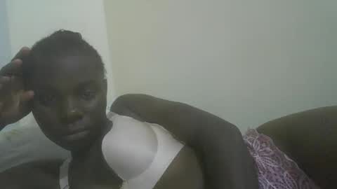 prettiest_doll online show from 12-15-25, 05:55