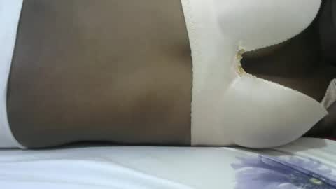 pretty_avena online show from 11-09-25, 08:01