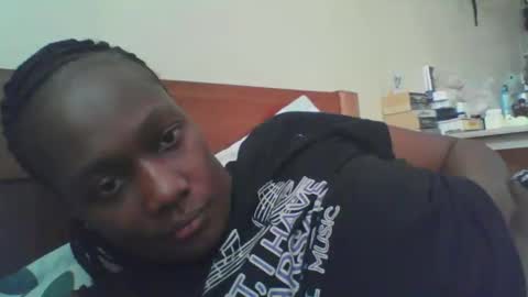 Snapshot of pretty_beib chatting on 10-30-25, 09:00 Karol online show from 10-30-25, 09:00