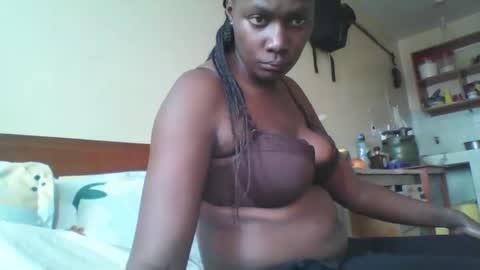 Snapshot of pretty_beib chatting on 11-13-25, 10:58 Karol online show from 11-13-25, 10:58